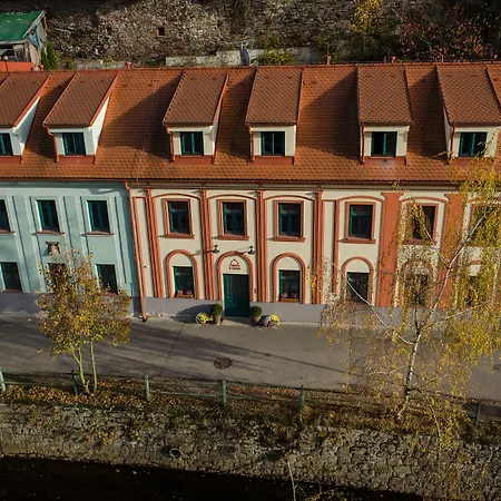 U Zvonu
