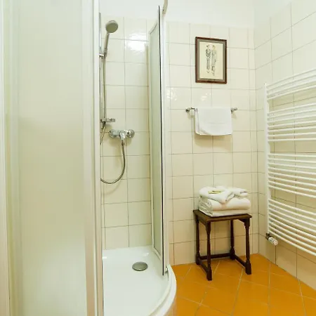 Apartment U Zvonu