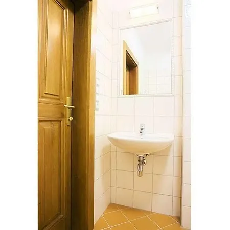 Apartment U Zvonu