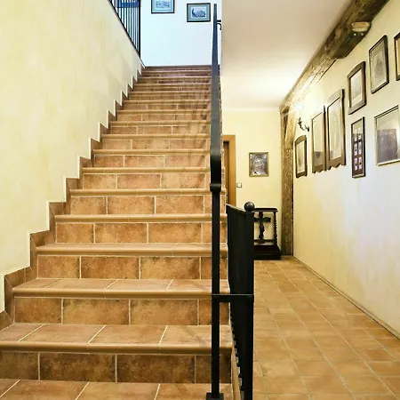 Apartment U Zvonu