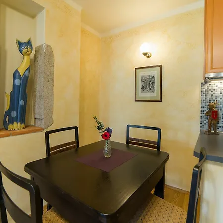 Apartment U Zvonu *